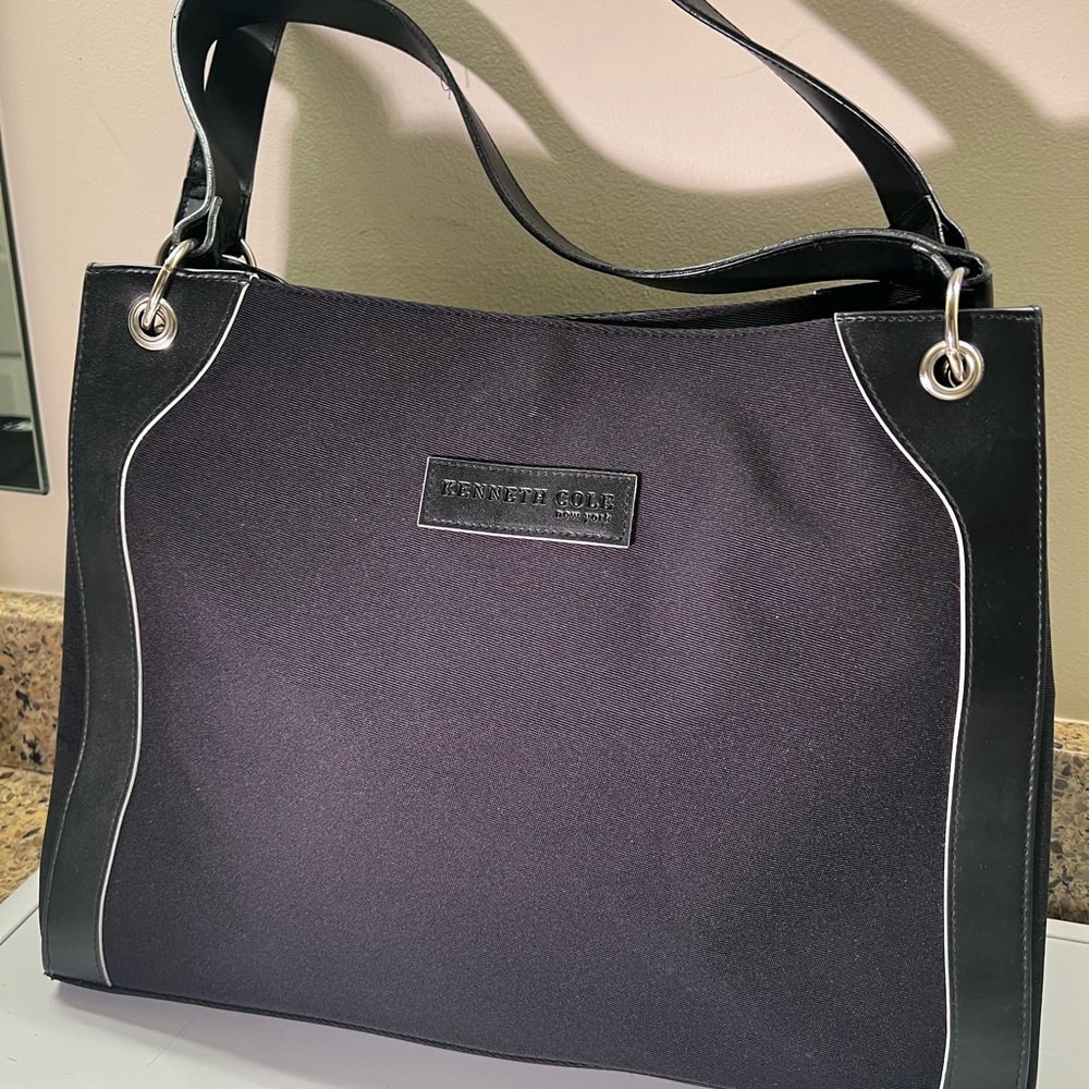 Kenneth Cole NY Black Nylon Shoulder Bag Tote 15.5x12x6” Magnetic Closure